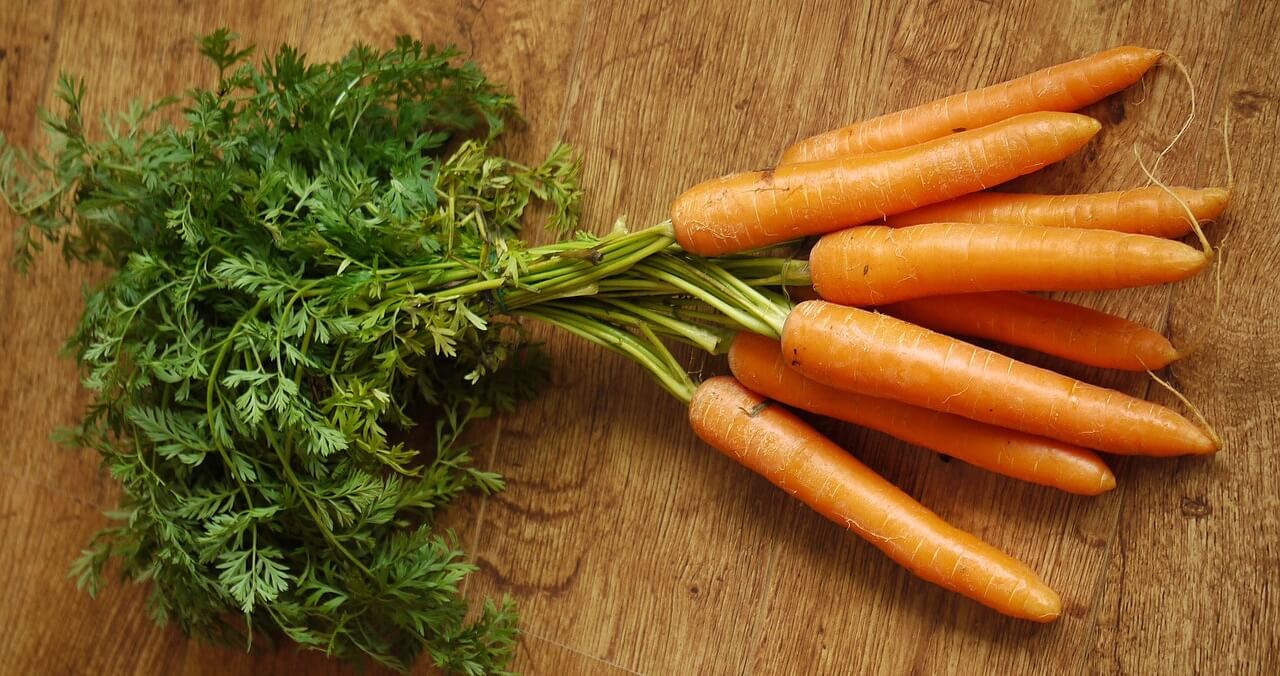 2 recettes avec les fanes de carottes
